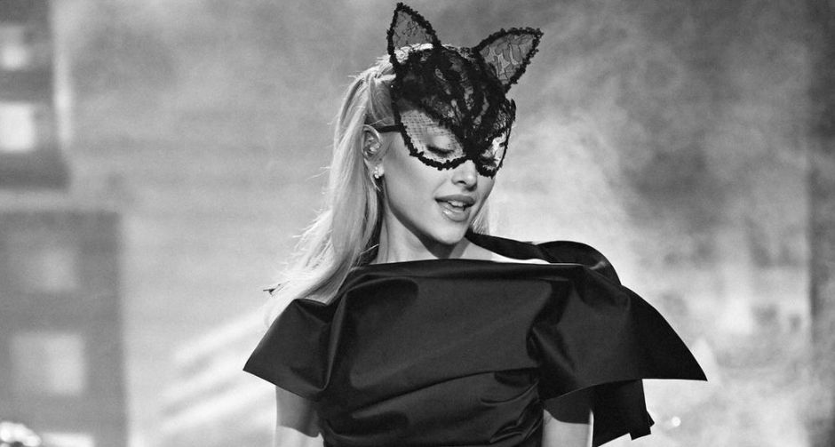  ไม่ต้องลุ้นอีกต่อไป! Ariana Grande ปล่อย MV ในซิงเกิลที่สาม the boy is mine