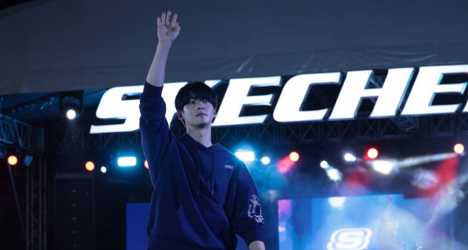 เปิดตัวอย่างยิ่งใหญ่! SKECHERS centralwOrld คว้าตัว ชาอึนอู และ อาโป ณัฐวิญญ์ ร่วมงาน